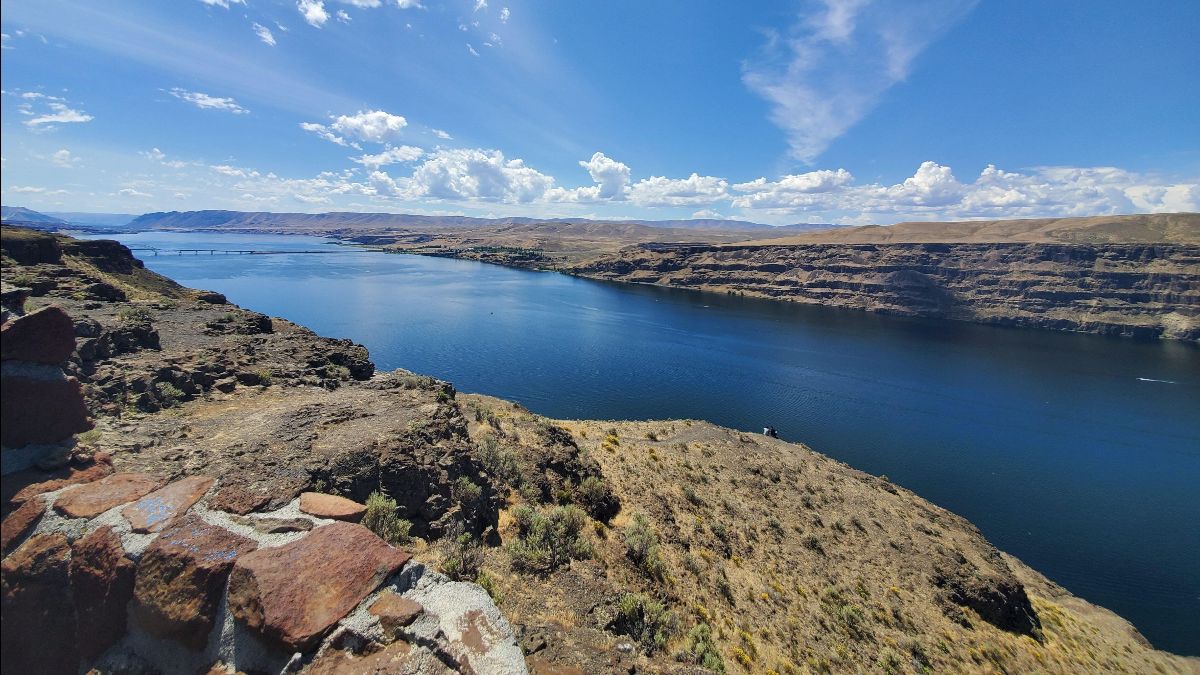 StudyCanadaK12's tweet photo. Applications Open Now for Summer 2023 Columbia River Field Course - https://t.co/UYqTcBUtTg https://t.co/wsOhb3UfjH