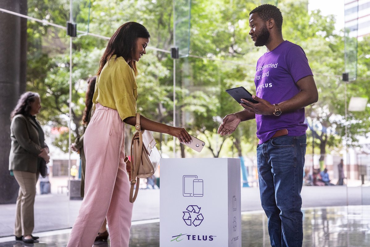 TWoSEdm's tweet photo. On April 15, recycle your pre-loved device &amp; enjoy FREE Science Center admission, expand your knowledge about #recycling, &amp; visit the games booth for your chance to win prizes! Learn More: https://t.co/MgrAVMnBwo… #yeg #yegevent #yeglocal #DeviceRecycling #ReduceReuseRecycle https://t.co/FyQgH90SO5