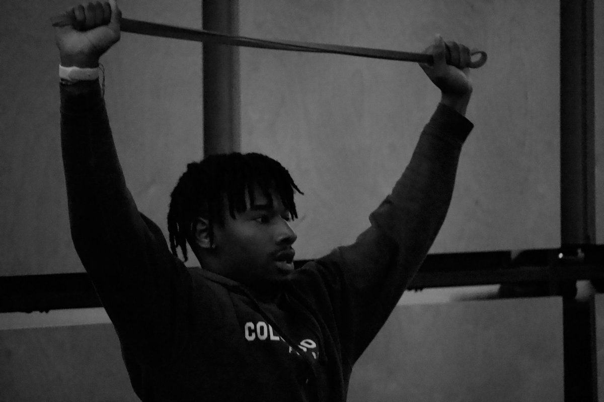 Great day today hope you all had a good morning ‼️
Mavs got after it again on this fine day 🏈🐃‼️
#Mavs #Mavup