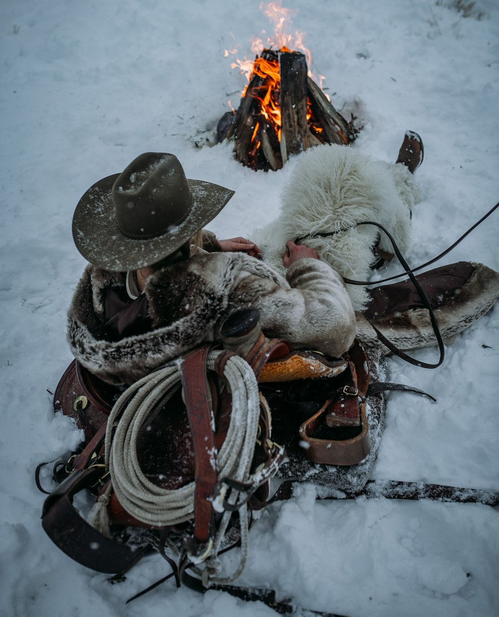 GreeleyHatWorks's tweet photo. We hope everyone stayed safe and warm today in their GHW Lids! 
.
Shop Now at https://t.co/5GjpiC6sj4 🤘🏼🦫🎩

📸...careeoke
#greeleyhatworks #HATisfaction® #HATitude® #customfit #customiscool #westernfashion #westernlifestyle  #cowboyhats #cowgirlhats https://t.co/st3yN5mwDP