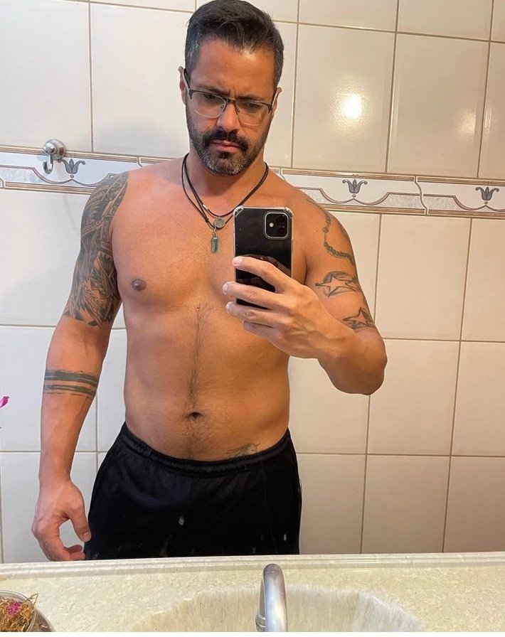 CarlosJeal34982's tweet photo. Quem achou esse homem diga eu! #belezamasculina #homembonito #gaybonito #homemgay #homensbonitos https://t.co/UXzN0xbFni
