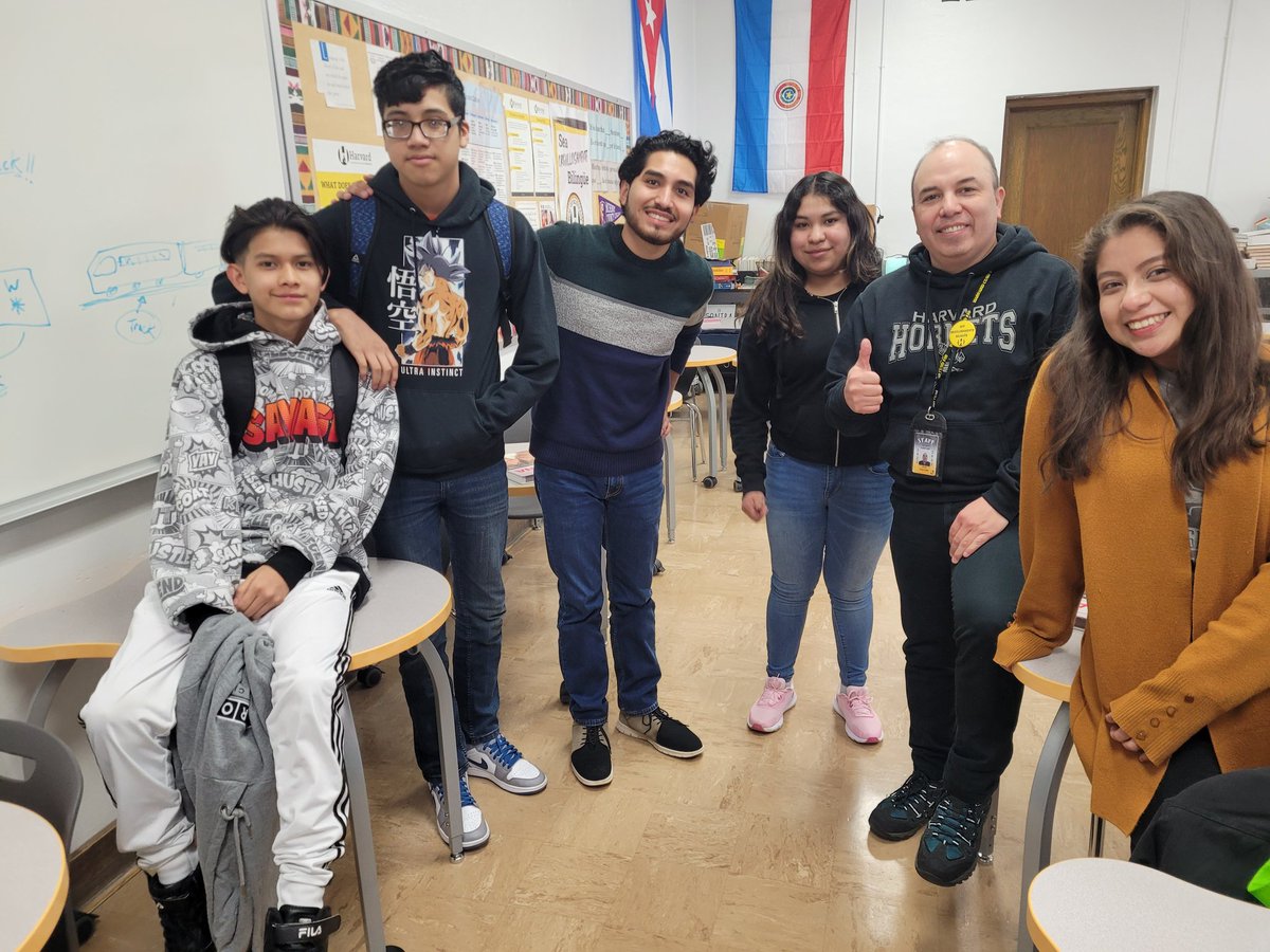 ArmandoValdesRi's tweet photo. The Destino program builds a safe and supportive community for our @HHSHornets1 sts. Sebastian and @meriumzfigueroa from the https://t.co/xeahMOGy40 and @AreliAndrades use strategies to help sts develop self-advocacy. #HarvardRising @AmberBowgren @FregosoAlisha @DrCoreyTafoya https://t.co/dXBVuwxaJv