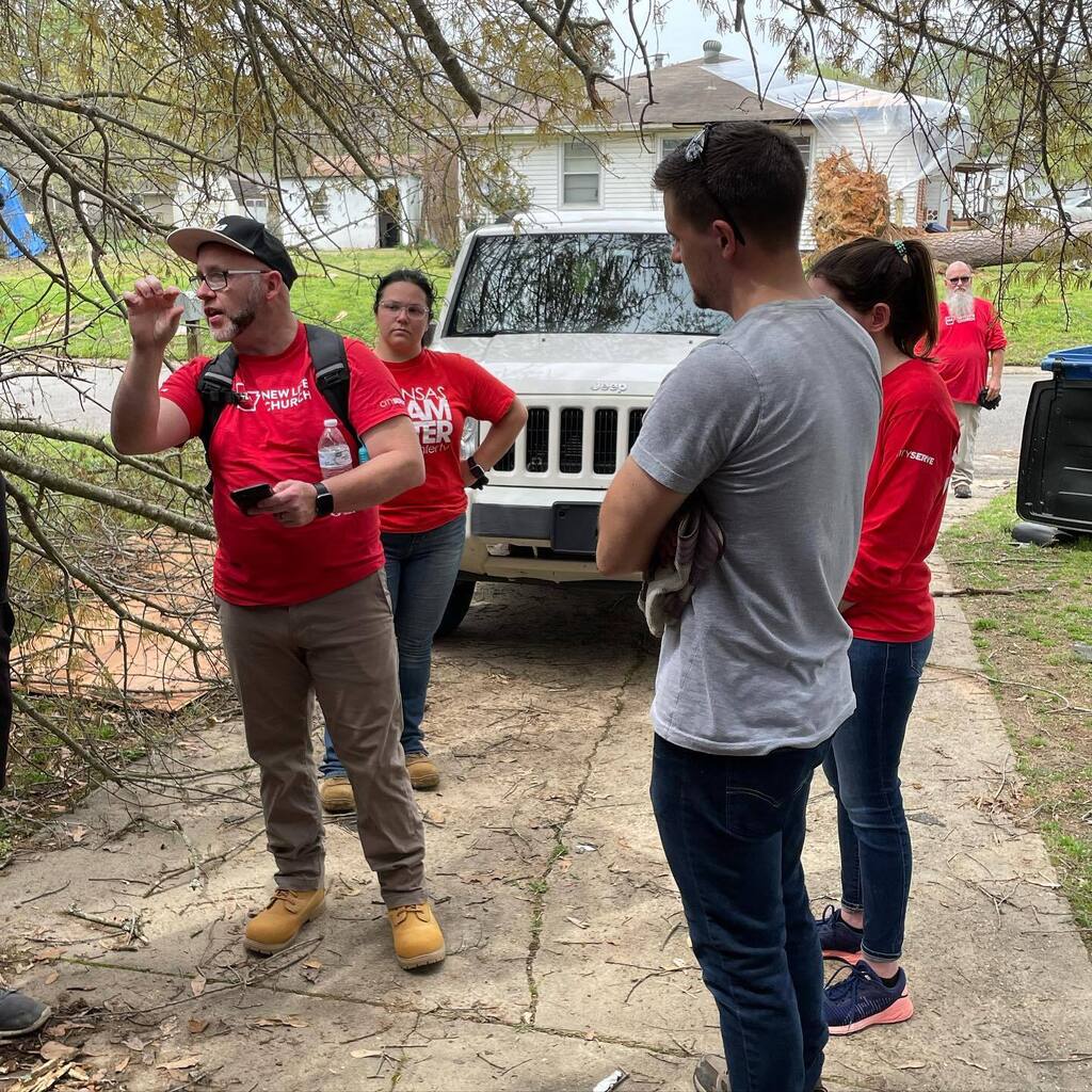 Got to spend some time with one of our teams serving in Little Rock today. The people are so appreciative. One lady was warned during a nap and woken by the Lord to get up and she gathered her kids into the hall right as the tornado hit her home! God is … instagr.am/p/CqoP9MwAo7x/