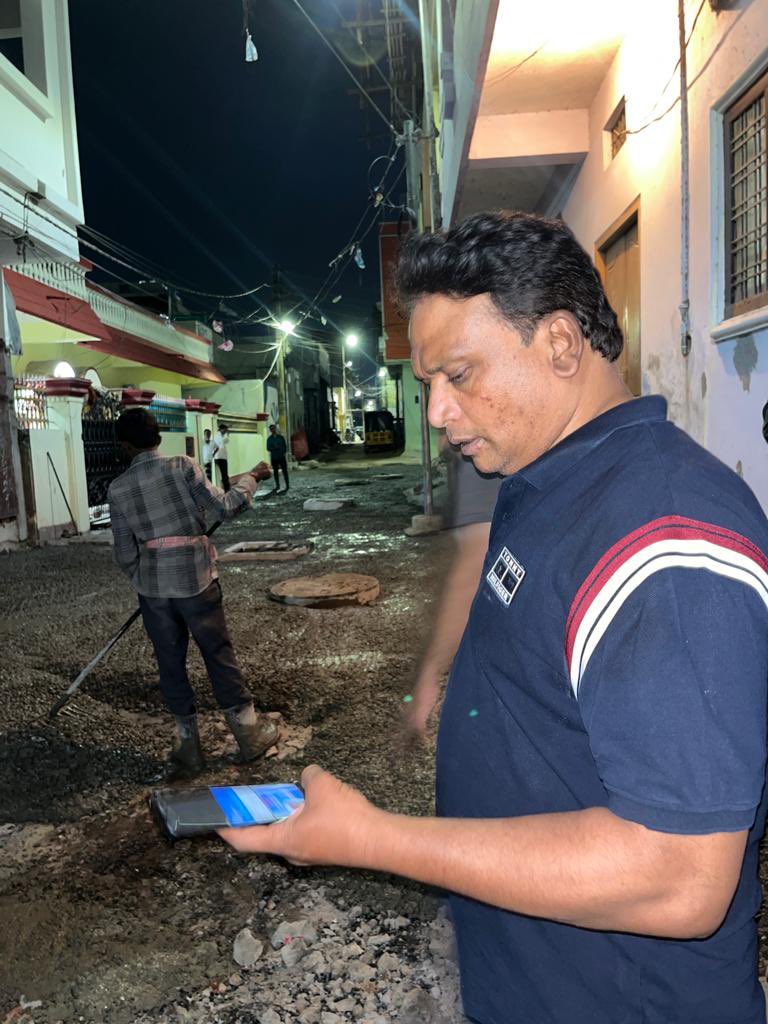 #livepics
laying of VDCC road from Alience school to 3 koni ground Golconda division!!

Under the Leadership of AIMIM President Janab Br @asadowaisi sb MP Hyd and Supervision of MLA karwan janab @kausarmohiuddin sb laying of New VDCC road from school to 3 koni ground Golconda div