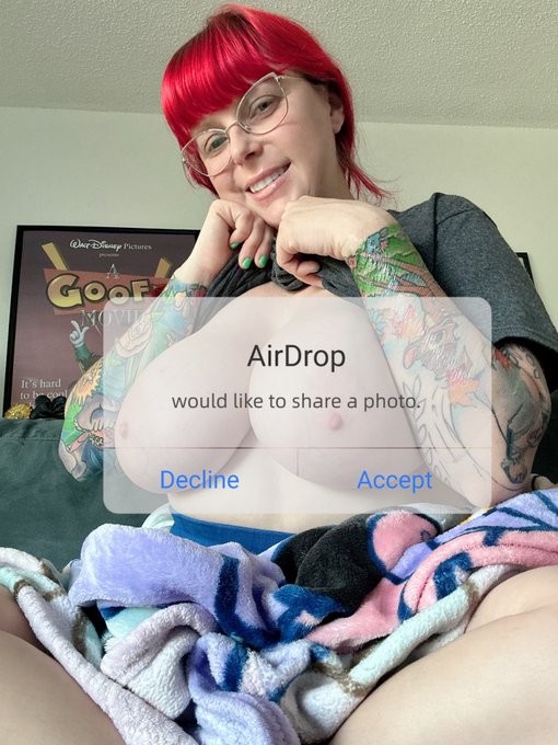 Going LIVE rn for #TattooTuesday ✨https://t.co/OT3rahDKtY✨ come chat &amp; hang out, ya never know what might<a href="/tag/tattootuesday"class="tags">#TattooTuesday</a>