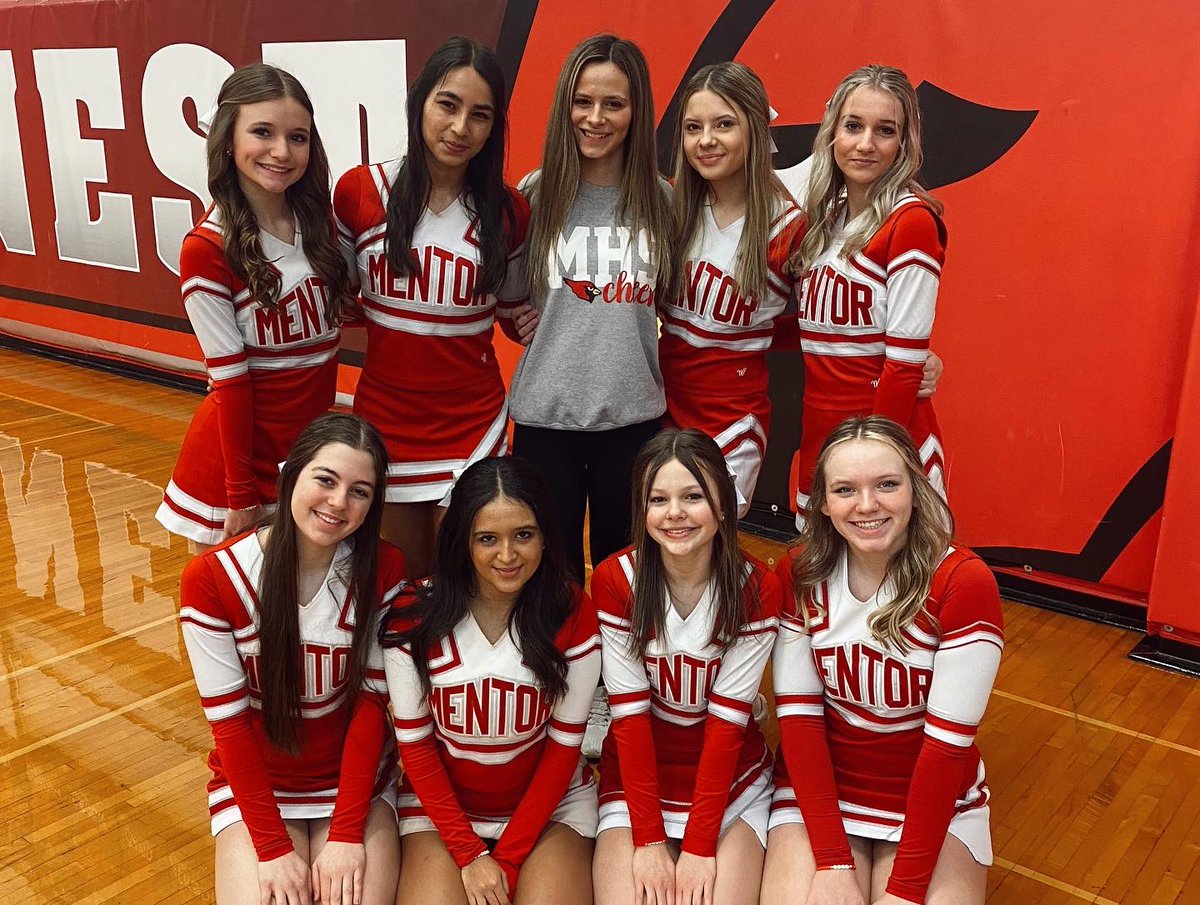 RitcheyMMS's tweet photo. Thank you to the freshman basketball cheerleaders for an amazing season!! These girls impressed me every day! I am so lucky to be their coach ❤️ Go cards!! 📣 https://t.co/lQZjFFQTt4