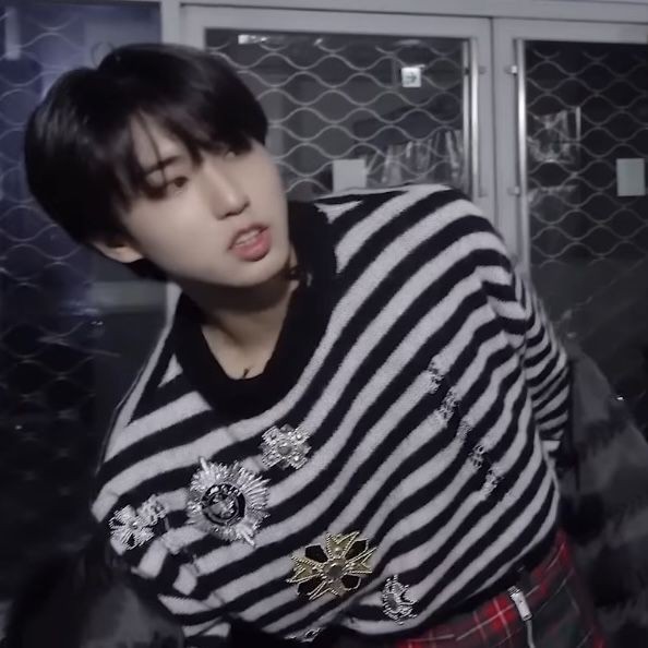 ㅤㅤㅤㅤㅤhola stay! 
holaa, aquí un nuevo bøt de han jisung y estoy aquí para recordarte lo importante que eres!.
puedes @ cada que lo necesites 
ㅤ¡quiero hacerte sentir mejor! 𖧧 

                    ¿fav y rt?