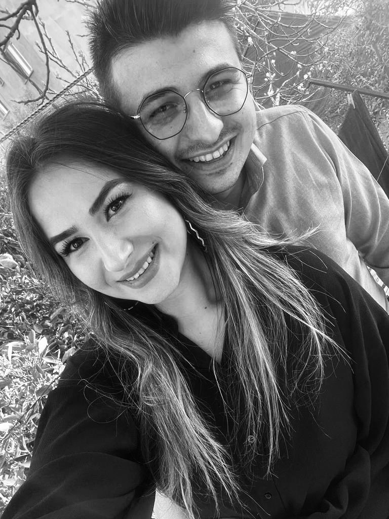 Gülüşü gülüşümeeeee sebep. 🖤