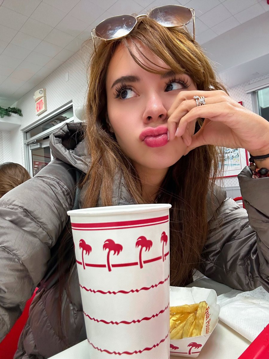 Dannyancat 👰🏻‍♀️ on Twitter "Preparándome mentalmente para 14 horas de