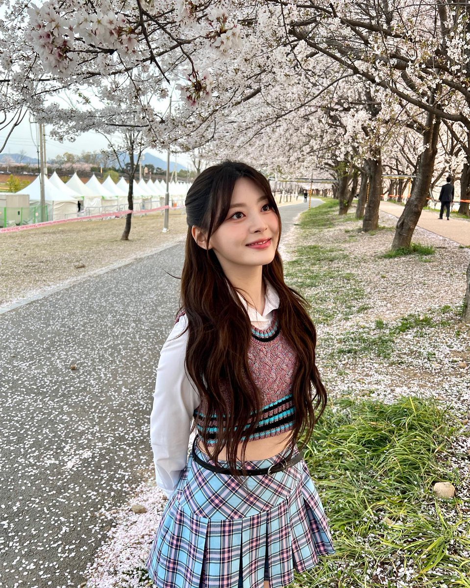 winterbabyfox's tweet photo. 230405 스테이씨 공식 인스타그램 IG #세은

예뿌딩🌸🤍 https://t.co/eOyK51XpzQ