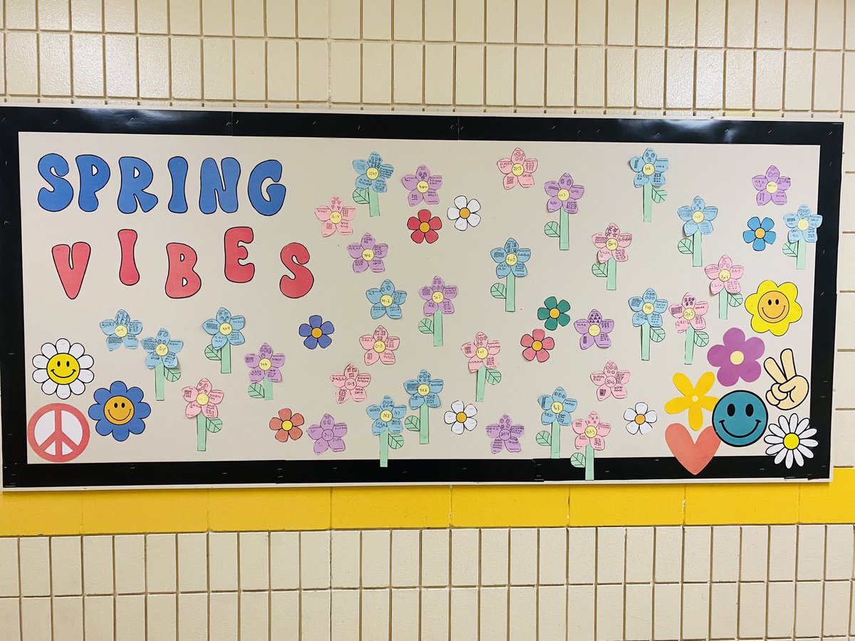 We’ve been enjoying adding some spring into our multiplication and division Explore+4 stations! 🌷✖️➗