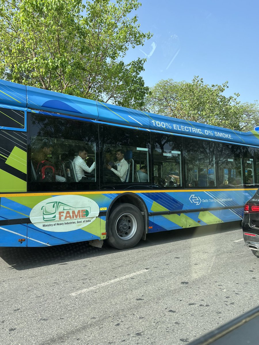 shaneeztweets's tweet photo. Great to see electric buses take off in mega cities like Jakarta and Delhi. Curious to know what charging infra &amp; scheduling look like when traffic is so chaotic 🤔 https://t.co/Vfys12yB9a