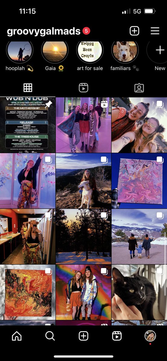 I be wearing the same 3 things &amp; always cheesin 🤓