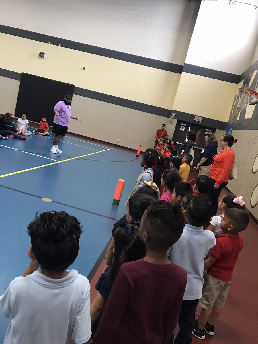 Our <a href="/Martinez_ELC/">Martinez ELC</a> 🦋 are getting ready to spread their wings and fly into Kinder. Thanks @Horn_Dream_Big for allowing some of your future 🐻 to tour the school. They were amazed on how big everything was (even the restrooms 😂). <a href="/AliefPreK/">Alief Early Childhood</a> <a href="/AliefISD/">Alief ISD</a> <a href="/ELC_Mariposas/">Jannae Jernberg</a> <a href="/mejemsjps/">MaryStarling</a>