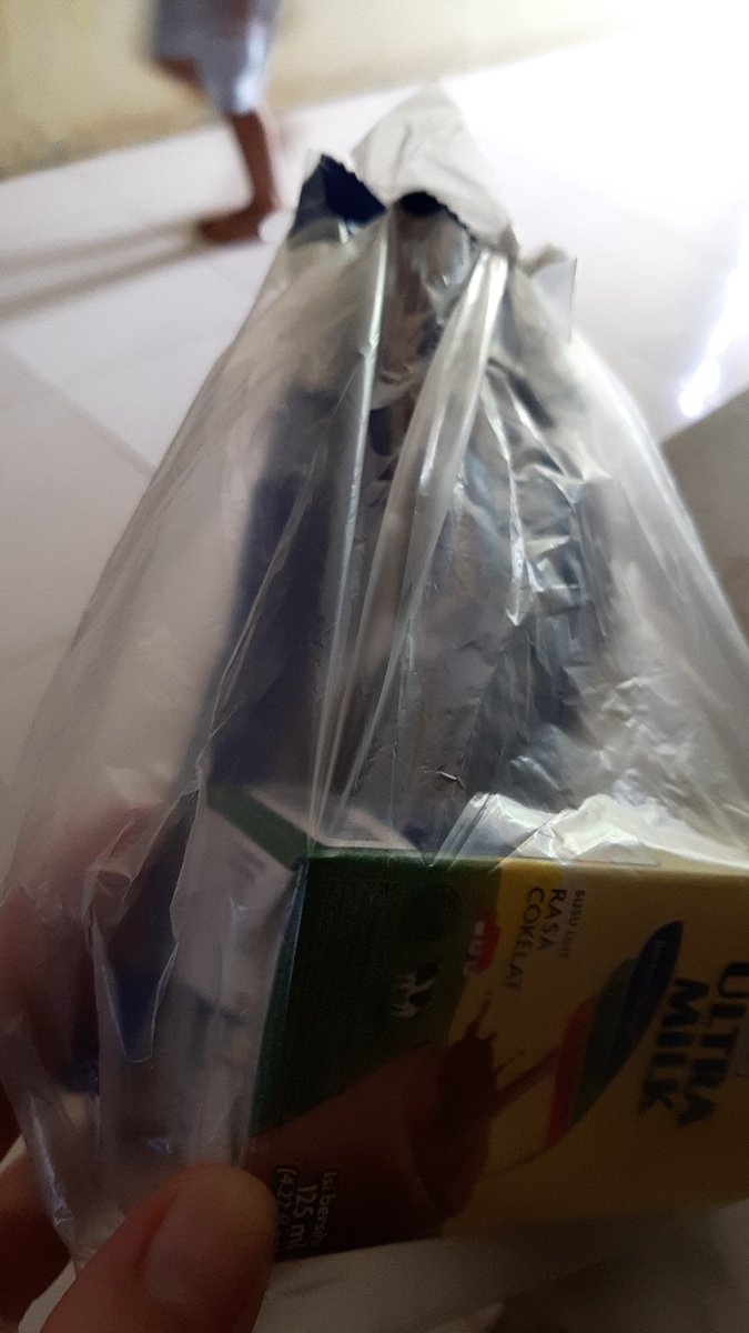 Laporan dokter <a href="/sdenta/">K. S. Denta</a> dapet jatah snack dari posyandu, bayi saya 7 bulan dikasih oleh2 ini. Tp ini mah lebih cocok buat emaknya, replacement asupan asi booster