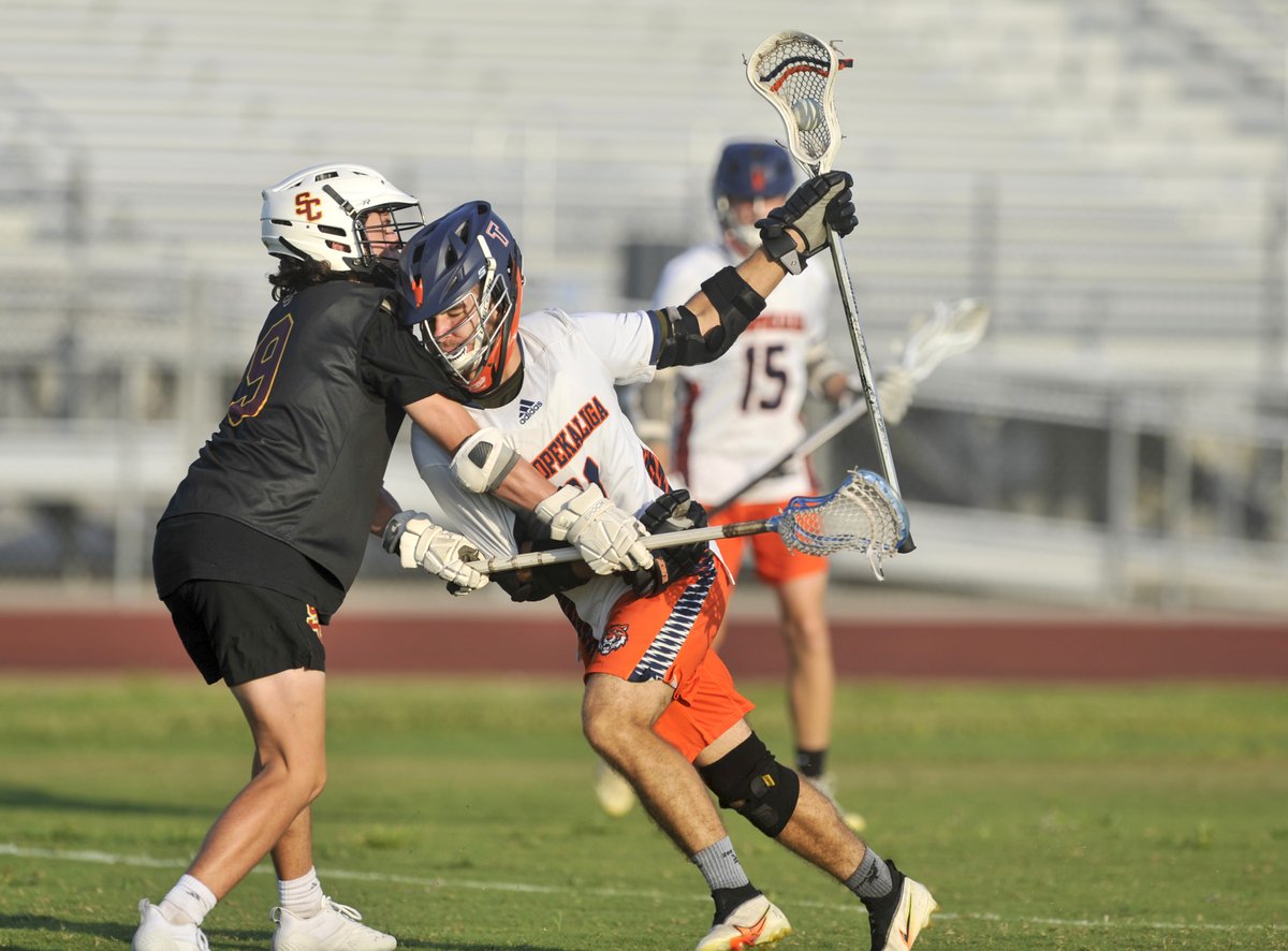 burningeyestd's tweet photo. St Cloud Bulldogs vs. Tohopekaliga Boys Lacrosse @stcloudathletic @TKHS_boyslax @OsceolaSports @positiveosceola @AroundOsceola @FloridaLX @fslca https://t.co/rYyWlkNsJR