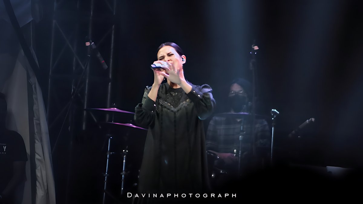 Davina_photo's tweet photo. Raisa 190915 @raisa6690
PLAYLIST LIVE FESTIVAL 2019
BANDUNG

More photo : https://t.co/pUuwhuII0O
Connect with me : https://t.co/fzVo8hZqzy

#photography #concert #konser #raisa #stagephotography #bandung #canon #yourraisa #PLF19 #livemusic #playlistlivefestival #davinaphotograph https://t.co/AMBuFzIx71