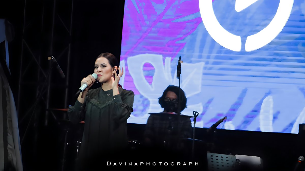 Davina_photo's tweet photo. Raisa 190915 @raisa6690
PLAYLIST LIVE FESTIVAL 2019
BANDUNG

More photo : https://t.co/pUuwhuII0O
Connect with me : https://t.co/fzVo8hZqzy

#photography #concert #konser #raisa #stagephotography #bandung #canon #yourraisa #PLF19 #livemusic #playlistlivefestival #davinaphotograph https://t.co/AMBuFzIx71