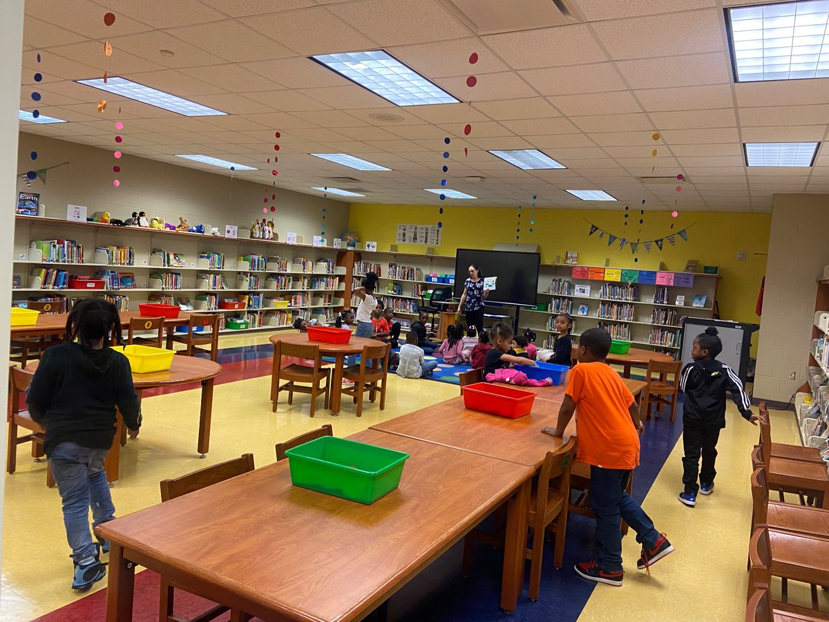 Rachel H. tweet media