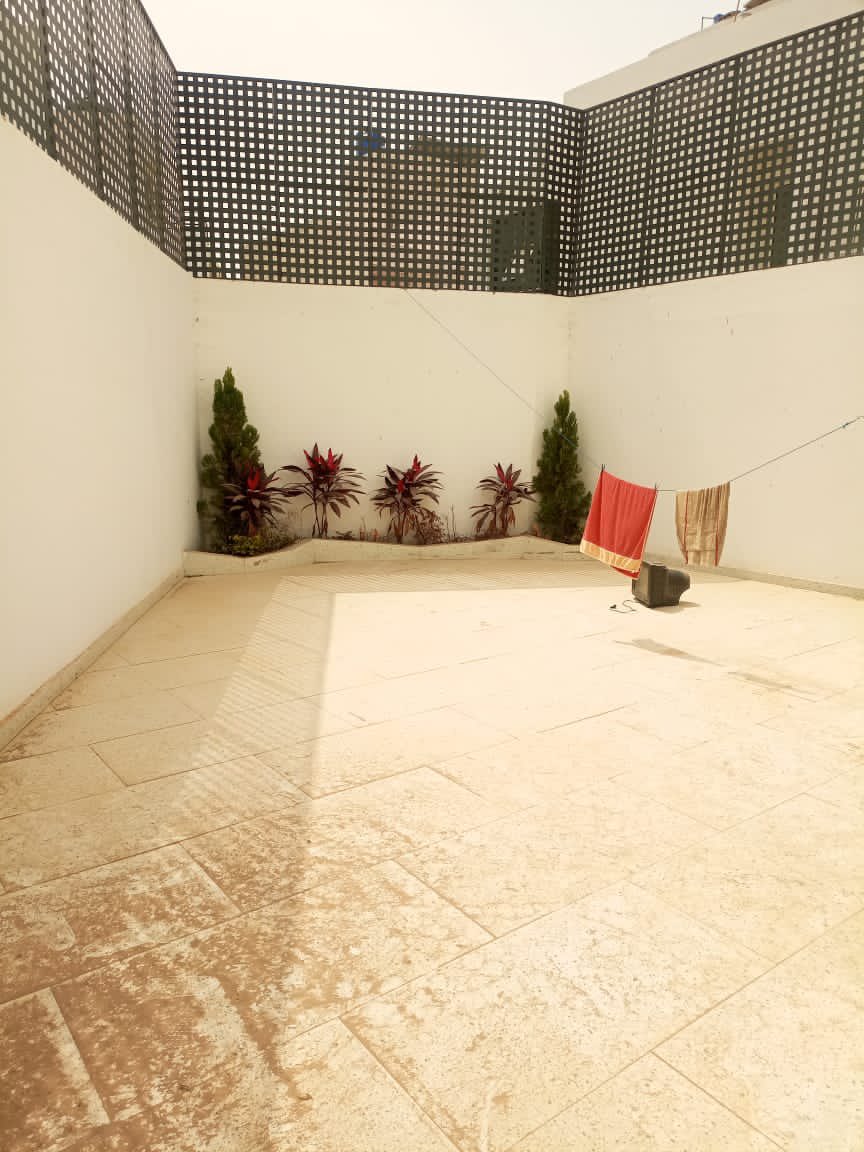 AliouneMr's tweet photo. Cité Horizon VDN Villa R+1, 4 Chambres Salon Cuisine Garage, Tout Climatisé, Placards Dans Chaque Chambre 3 Salles de Bain et un Toilette Visiteurs. Prix :1.200.000f/Merci WhatsApp.+221.77.688.07.95.🇸🇳👉 https://t.co/JfscjtSWKd