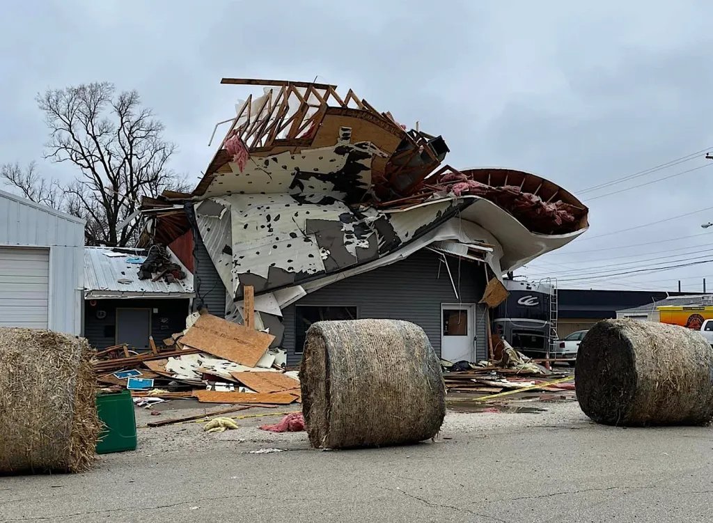 AccuWeather on Twitter "An EF2 tornado briefly touched down in the