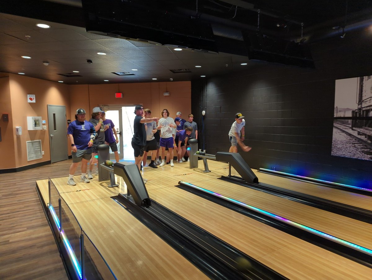 EatonHSBaseball's tweet photo. #teambuilding https://t.co/lppB1sqMuz