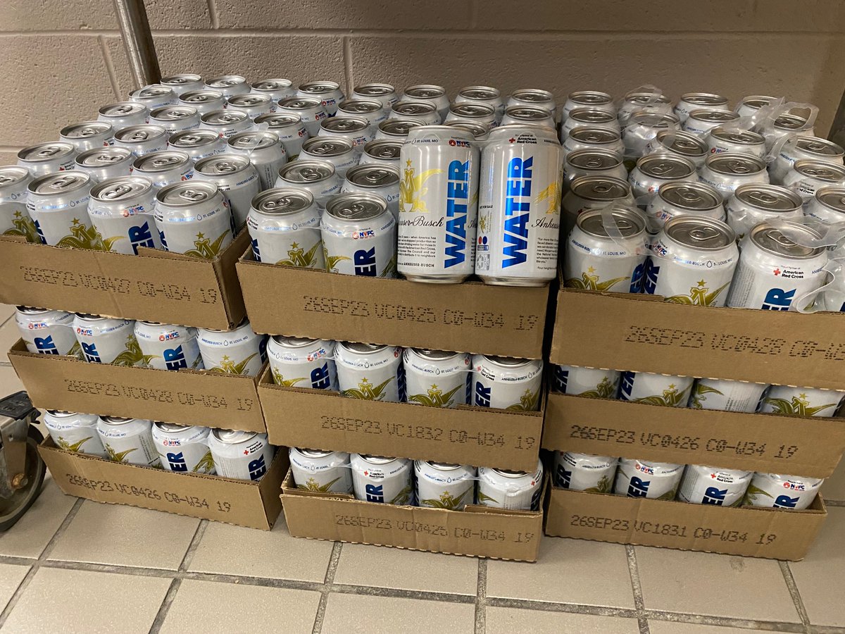 RedCross's tweet photo. That’s not beer you’re looking at — it's water!💧 During disasters, @AnheuserBusch pauses beer production to can emergency drinking water. They recently donated a truckload for those affected by tornadoes in Mississippi. ❤️ Thank you for helping us provide hope for those in need! https://t.co/nXYKVTK75p