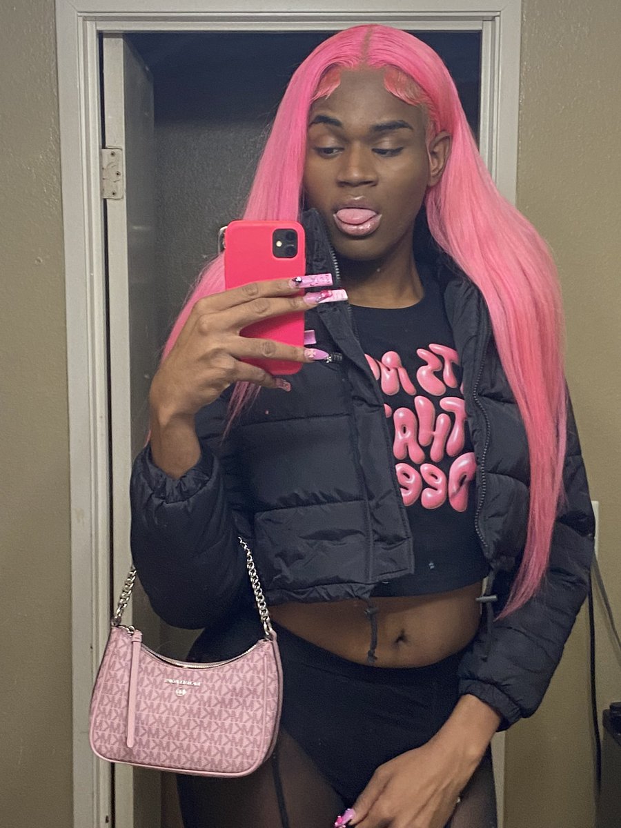 I been takin L after L but I make this shit look so well, these b!tches couldn’t EVEN tell, hell I even got they niggas still UNDA MY SPELL CLKAA 😝 I feel like nicki in this pink excuse me-  this post is for the ho who thought i’d be down on d!ck after a fall out! bitch we 🏀out