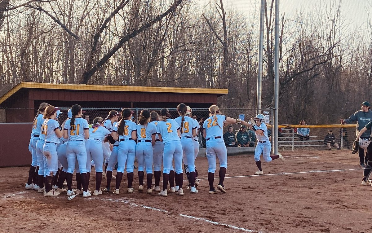WalshJesuitSB's tweet photo. WJ Softball earned a 19-3 victory over Lake Catholic today. 

@mcgeemckayla @andreamansbery3 and Brynn Mineard with home runs today. 

Mansbery, Mineard, @belladisanto16 and Claire Gardner with their first varsity hits!!

#WJSoftball #LetsBeLegendary https://t.co/CV84SCJT4W