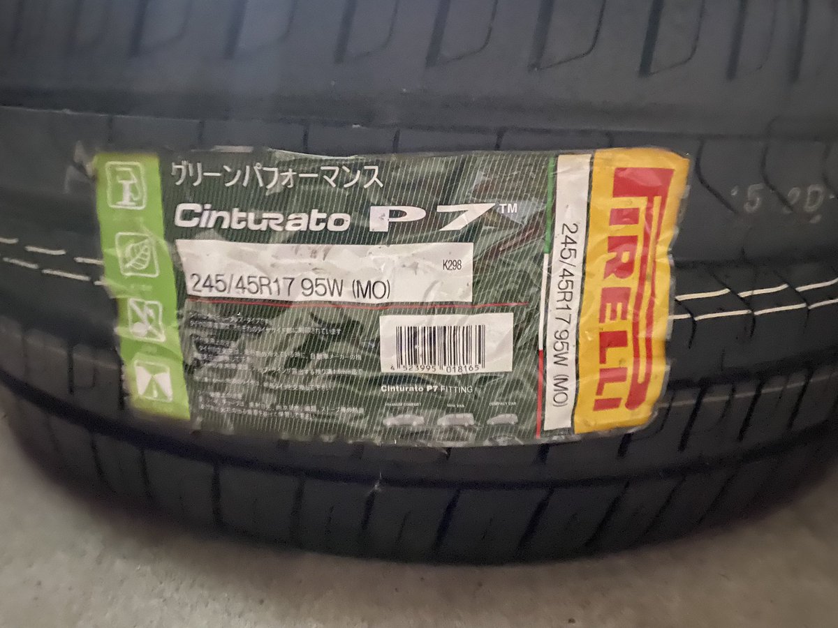 C35_RB25's tweet photo. 車の部品 売ります
詳細写真で確認してください
新品 未使用ですが保管場所で少し汚れてしまってます！
1本2000〜3000円になればいいかなと
県内は頑張って届けます 
発送は極力したくないですが可能です！ https://t.co/74dC81KMwU
