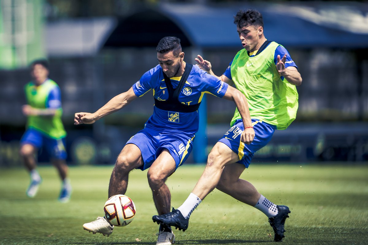 📸 | #Galería

Por la jornada 14 🦅
#SOMOSAMÉRICA 🔵🟡

⏩ bit.ly/3GhEKRe