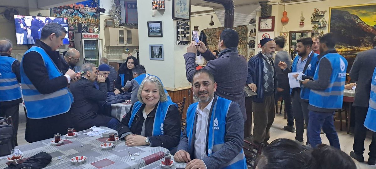 GamzeeDurmazzz's tweet photo. Başiskele İlçe Teşkilatımızla, Başiskele - Kullar'da esnaf ve kahvehane ziyaretindeydik..
#DEVAgelsin
@alibabacan @devapartisi https://t.co/i3wOpdVjGJ
