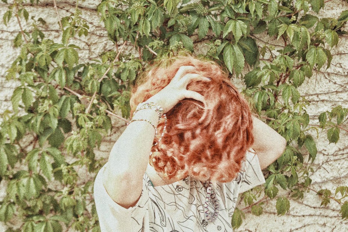 fataeism's tweet image. it takes one minute to make someone's day, and even less to end it.
#NFTCommunity 
#nftphotography 
#fataeism
#selfie