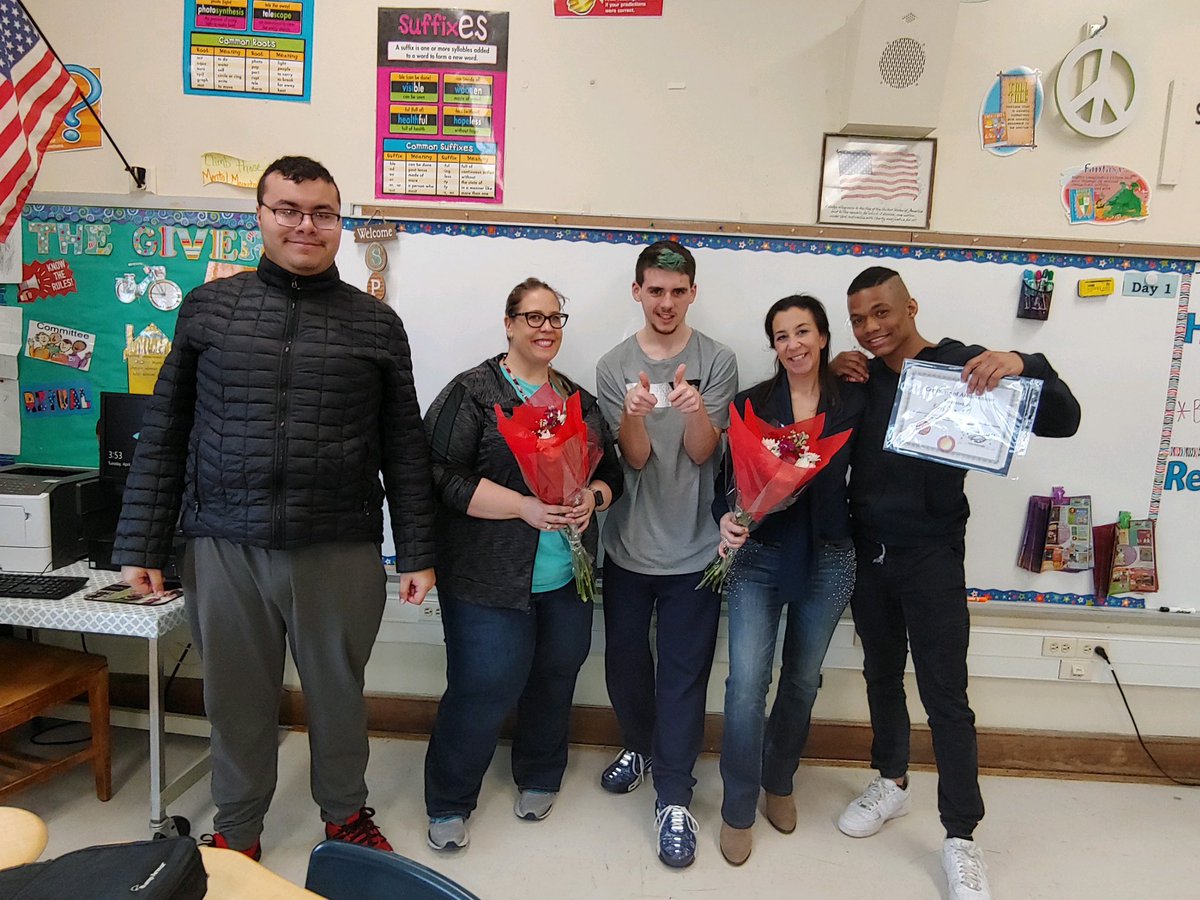 CeccoliBUFSD's tweet photo. End of the season celebration for our Challenger basketball team! Congratulations to our students, awesome coaches and staff for a great season! Thank you to SEPTA for all of the treats! @BethpageUFSD @DschneiderBUFSD @kristendorazio @lucchesi_lisa @BethpageSepta https://t.co/Lavjj89mYc