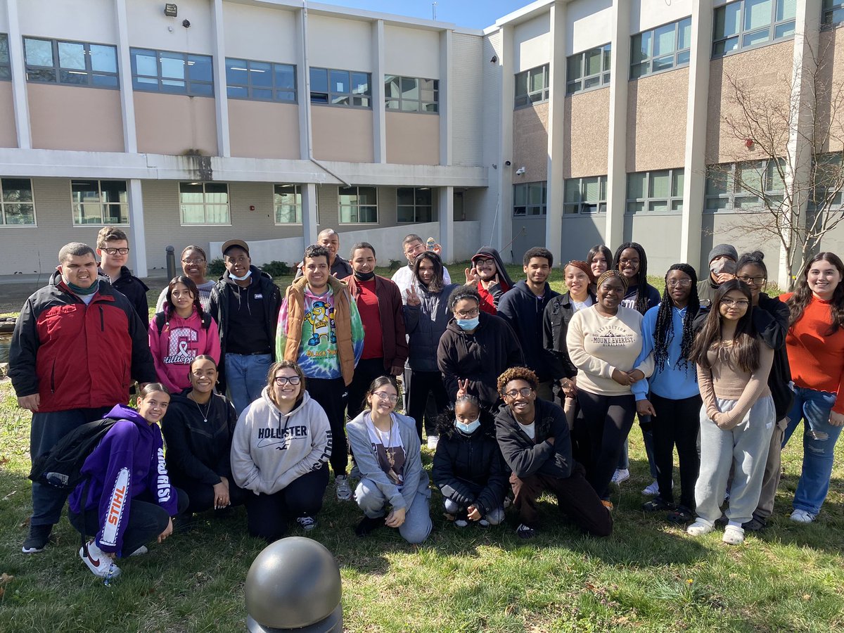 The Student Council, CHS Ambassadors and Ms. Covington's class had an EGGsellent time in the courtyard today!!
