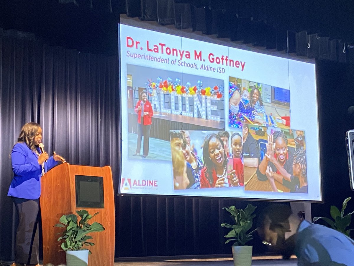 ⁦@drgoffney⁩ greets parents, the Aldine HS community, and feeder elementary & middle schools. This is the 1st of our community meetings! Upcoming dates: ⁦@AldineISD⁩ April 20 @Ike HS April 27 @Davis HS May 4 @MacArthur HS May 11 @Nimitz HS