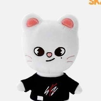 qweenjiniret's tweet image. the icon                  vs       the owner