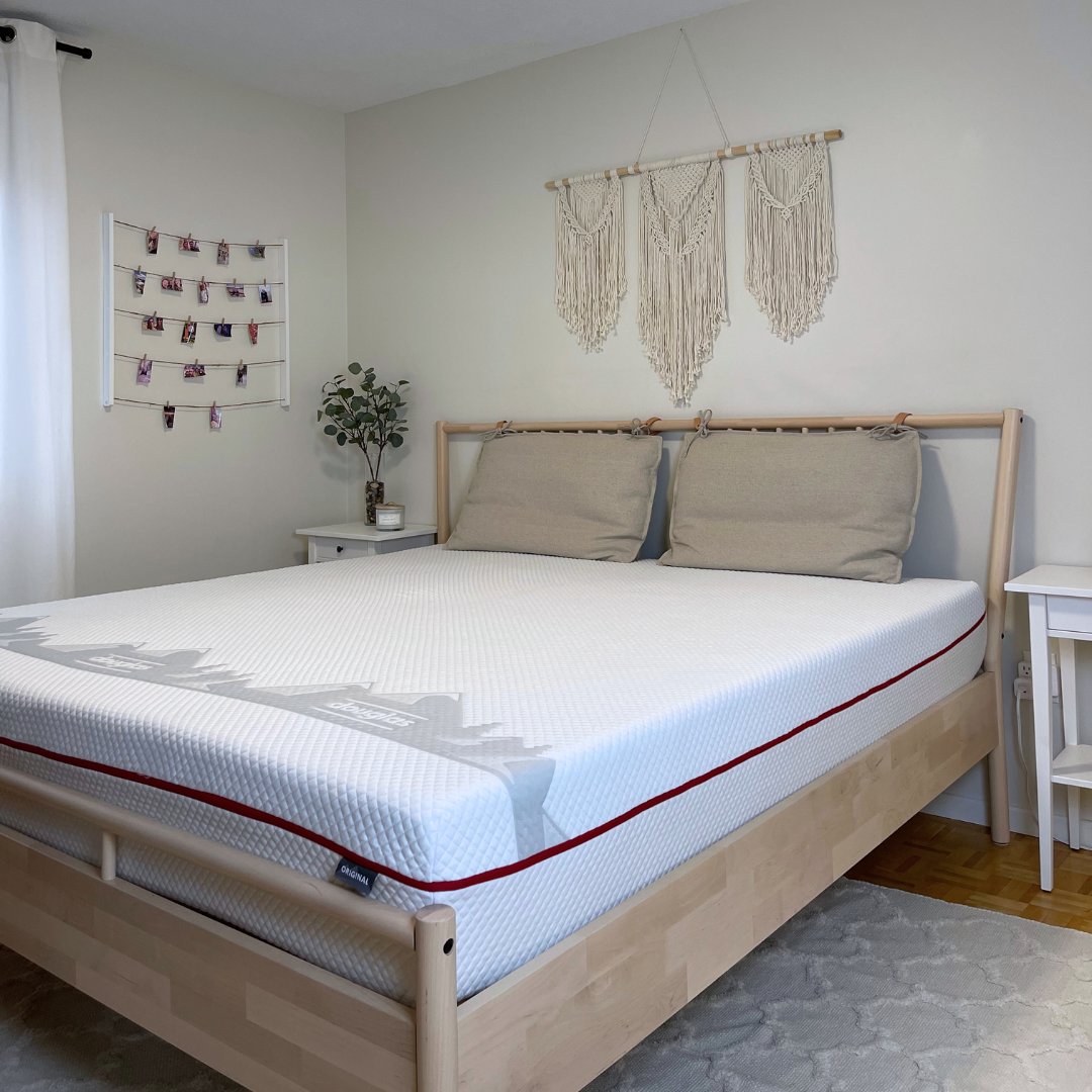 Now that's a sight for sore backs. The plush and supportive foam layers help relieve pressure points in your shoulders, hips, and back so you can snooze to your heart's content.

Go to douglas.ca for more details!