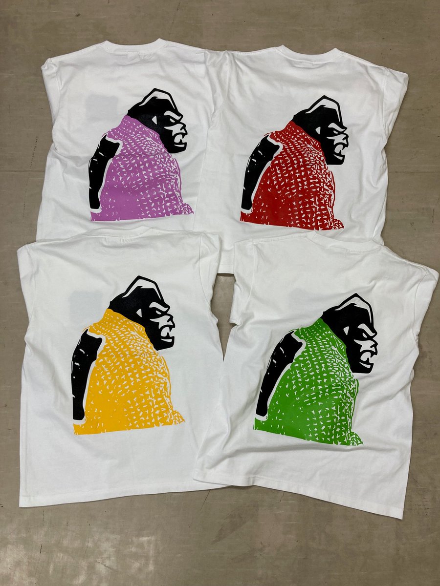 alga_jp's tweet photo. お神輿同好会のお客様よりロングＴシャツの追加発注を頂きました。初回は赤のみでしたが紫、緑、黄の3色を追加、納品後とても好評でしたと嬉しい報告もありました。(株)アルガでは色替え費用は頂いておりません。ご要望あれば遠慮なくお申し付けください！
#オリジナルプリント ＃1枚から #最短3日 https://t.co/iaaMQX2QkD