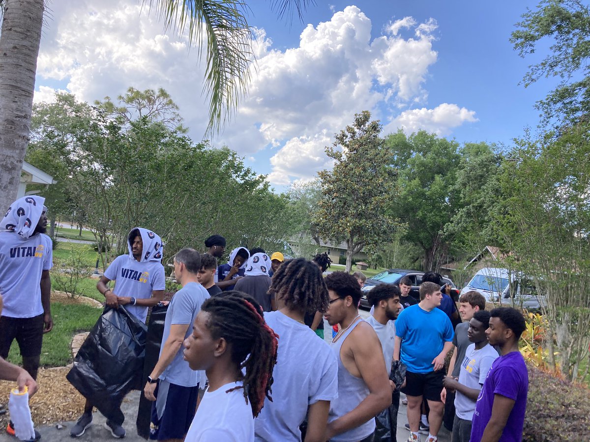 Warner University Men's Basketball tweet media