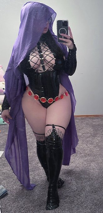 Looking for my beast boy 🖤 https://t.co/PEWKwR21tV