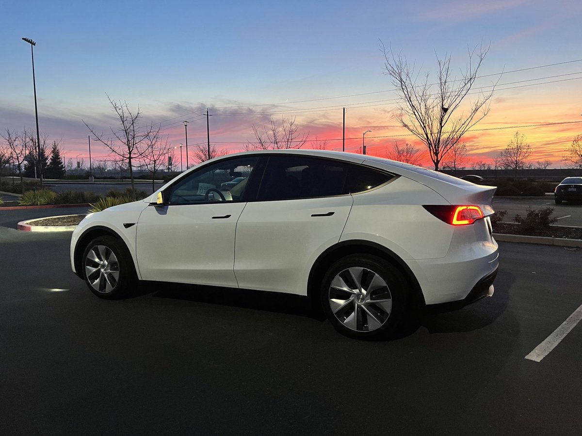 gradientdecent's tweet image. Tesla Earth Day Contest 2023 #tesla #electricvehicle #modely