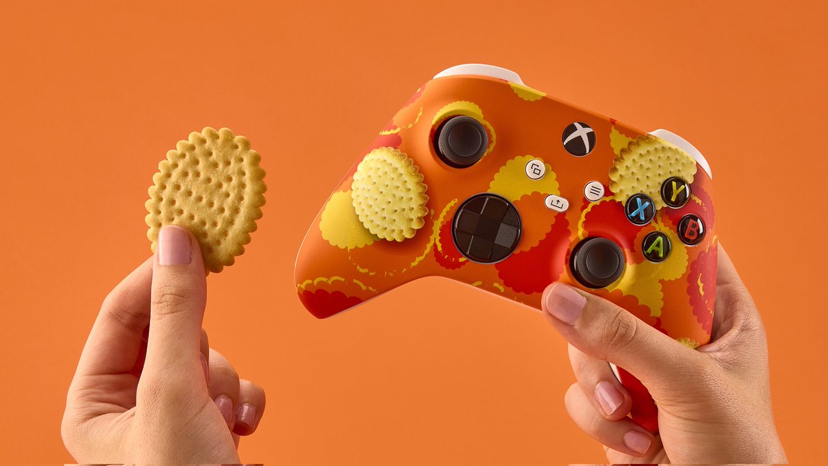 m3lzii6's tweet photo. Okay, now this is AWESOME.

Want a chance to win the satisfying limited edition Chicken Crimpy Xbox Series S? 

Enter the giveaway on the Shapes (@arnottsshapesau) Instagram page Or buy any pack of Shapes from Woolworths. 

I'm getting 20 boxes. ☺️😋

@XboxANZ #arnottsshapes https://t.co/fgMlb9RiO6