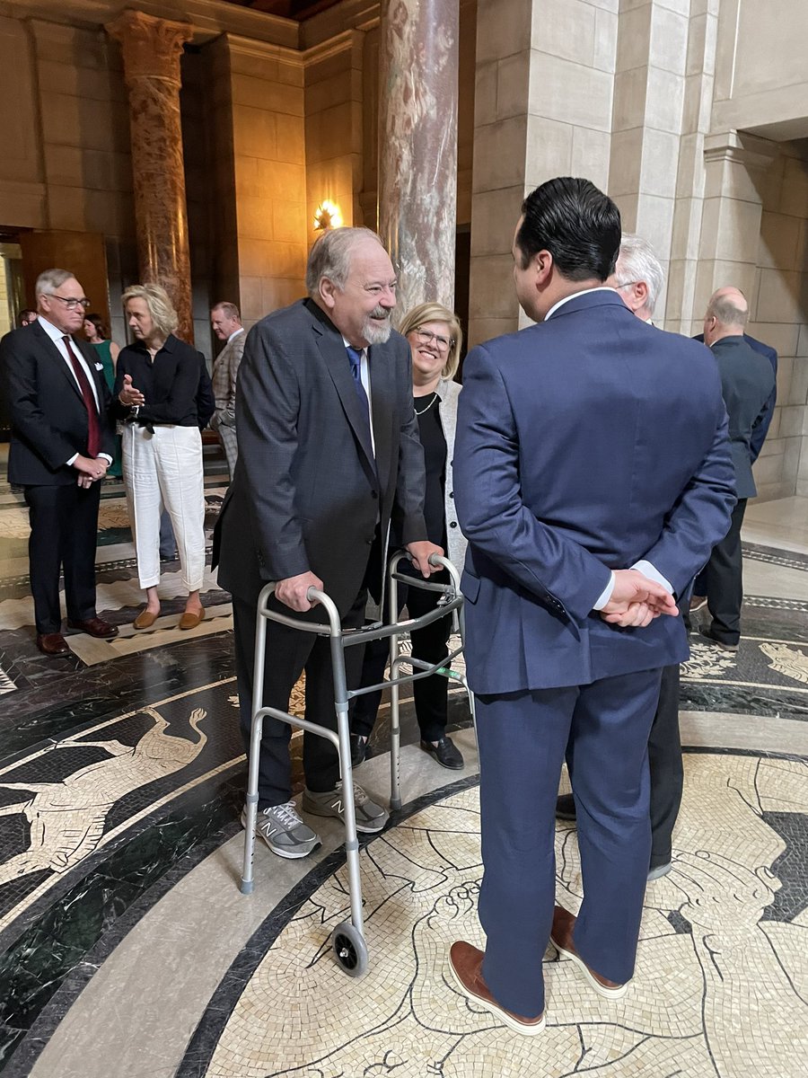 ketvlincoln's tweet photo. Former state Sen and lobbyist John Lindsay stands tall in Rotunda for the first time in 3 years. A strange neurological disease had left him  wheelchair bound. What a great sight to see, truly a miracle! https://t.co/37Eq4rg4Xe