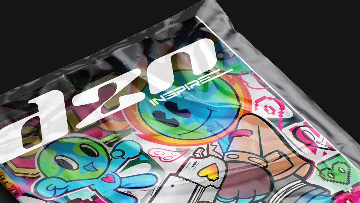 ꜱɴᴇᴀᴋ tweet media