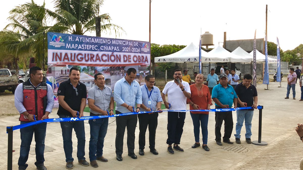 AutobusesAexa's tweet photo. Inauguración de la mejora urbana de la calle 29 Oriente en Mapastepec, en conjunto con el H. ayuntamiento municipal de Mapastepec, Chiapas.

#orgullosodemisraices https://t.co/53vWjHvXtQ