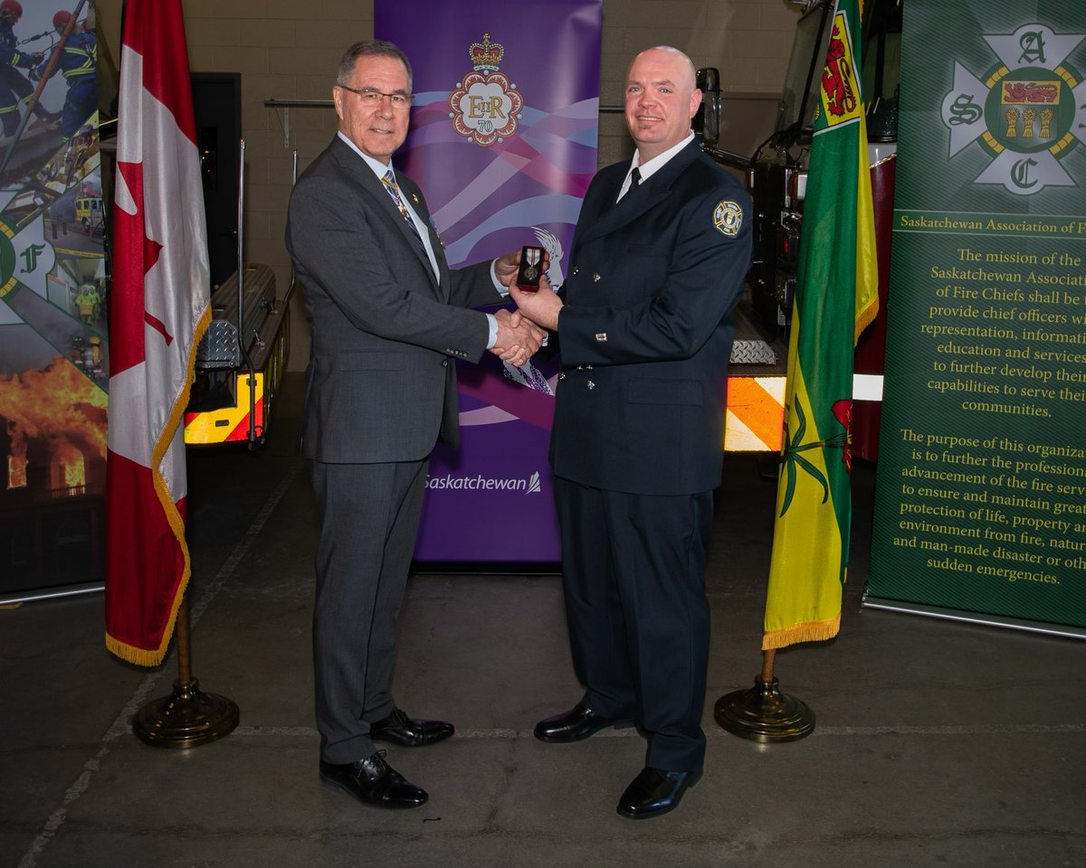 ToddFrei's tweet photo. I was honoured to receive a Queens Jubilee Medal today for my work on First Responder Mental Health. I would not have received this honour today if it weren’t for my Brothers and Sisters @Regina_Fire and the amazing team @CIPSRT_ICRTSP Thank you all https://t.co/NvZ6o5DiYy