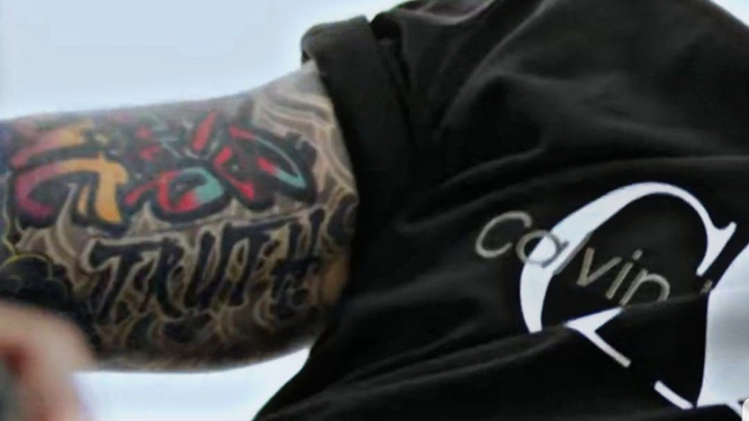 archivesofkook's tweet image. im a big fan of jungkook&apos;s tattoo sleeve.