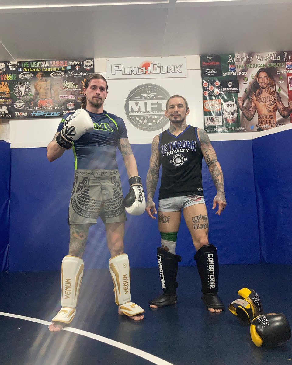 _MexicanMuscle's tweet photo. Happy to be back to regular biz with the homey @MFTMMA Vamos…
#tuesdaynightstriking #drillsńskillz #gritstyle #mftcartel #inthekitchen #1% #listos #vamos
🇲🇽MFT™️ NCMGT™️🇺🇸 https://t.co/HtTcAxC4Pm