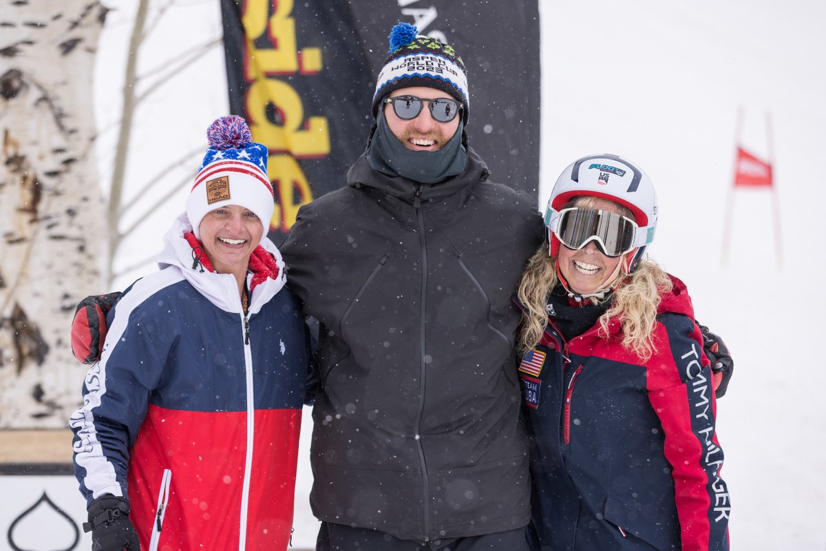 NASTARHQ's tweet photo. Can't beat the Championships with @wcmaple setting the pace! ⚡

📸 : davecamara1

#NASTAR #skiracing #alpineracing #getoutside https://t.co/5gIYtsaAeH